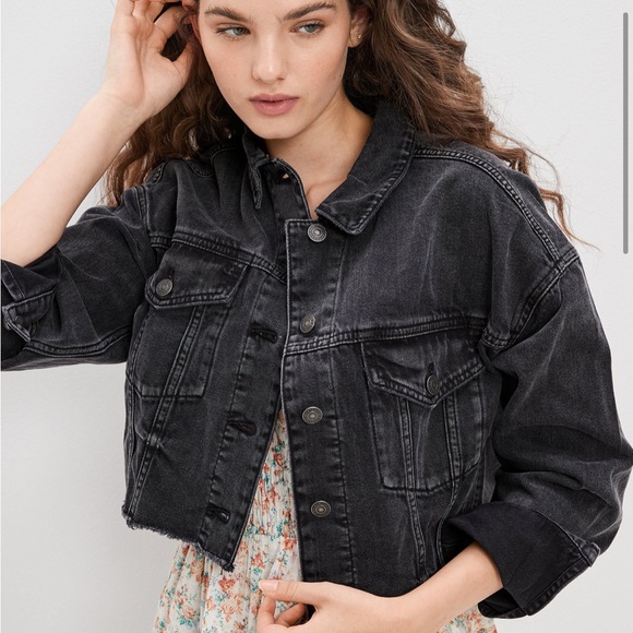 ✨ AE American eagle cropped dark black denim jean jacket layering stretch - Picture 1 of 6